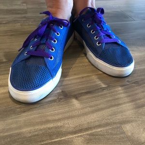 Creative recreation mesh sneakers